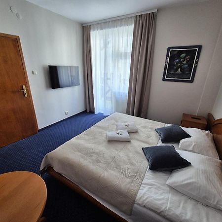 Hotel FAMILIJNY Ośrodek Wypoczynkowo - Rehabilitacyjny Krynica Zdrój Exterior foto