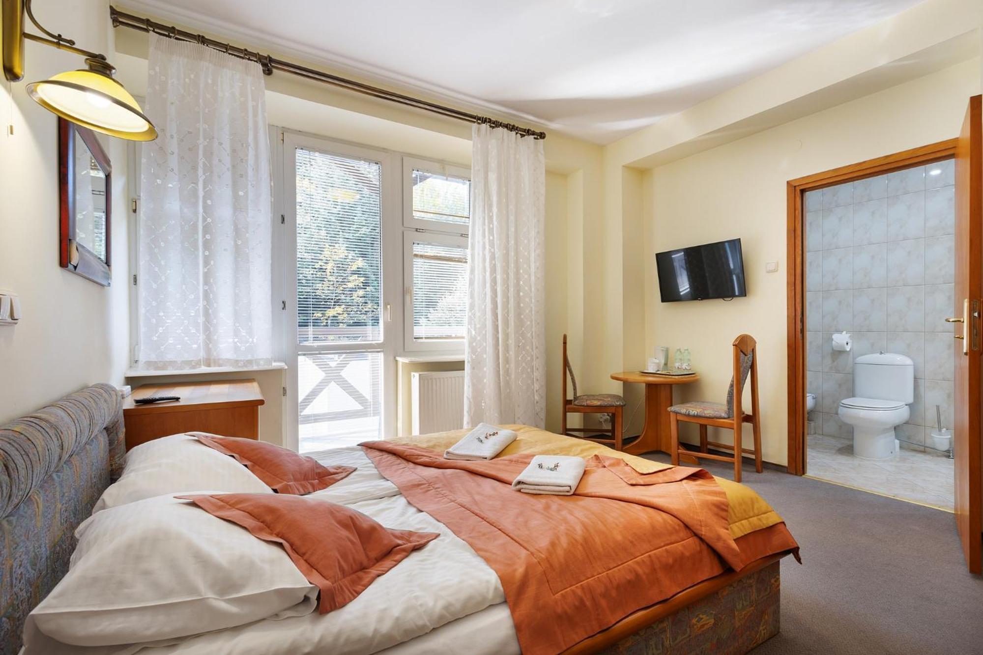 Hotel FAMILIJNY Ośrodek Wypoczynkowo - Rehabilitacyjny Krynica Zdrój Exterior foto