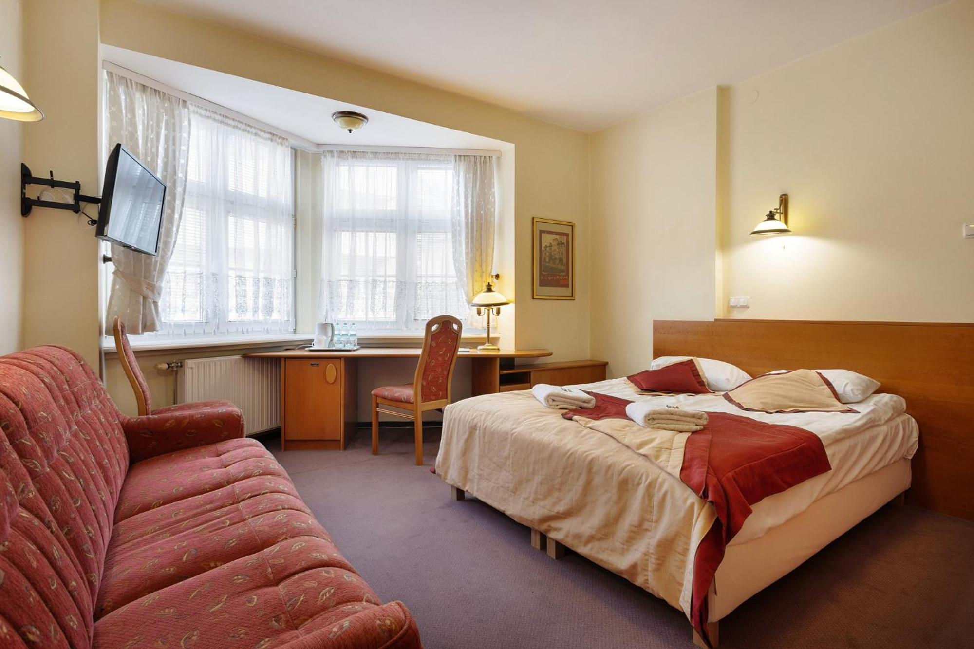Hotel FAMILIJNY Ośrodek Wypoczynkowo - Rehabilitacyjny Krynica Zdrój Exterior foto
